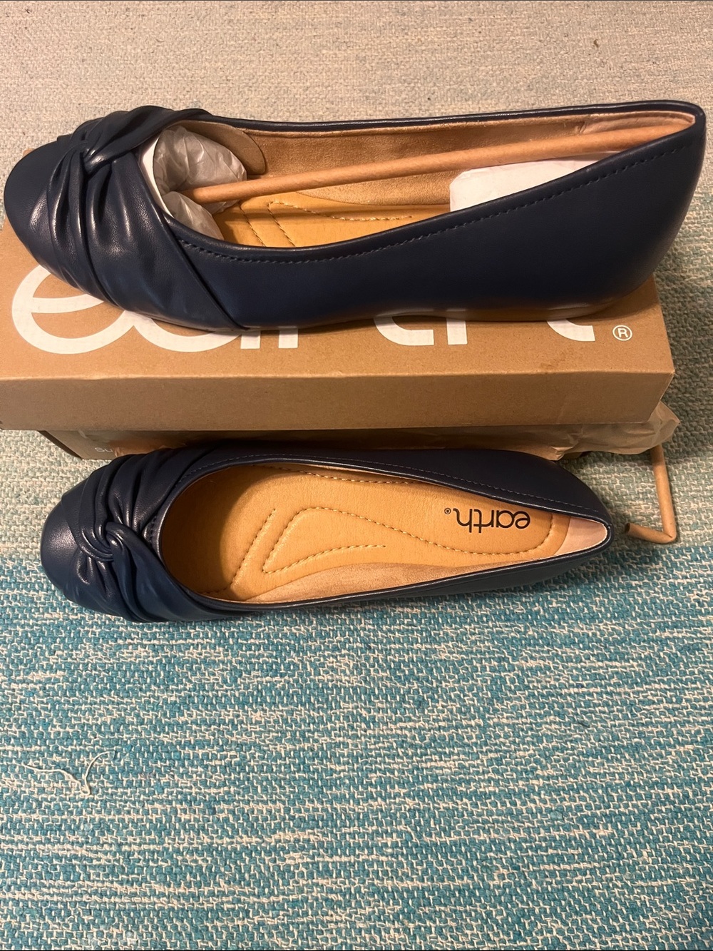 Earth Jacci Navy Blue Leather Ballet Flats Size 11 NIB